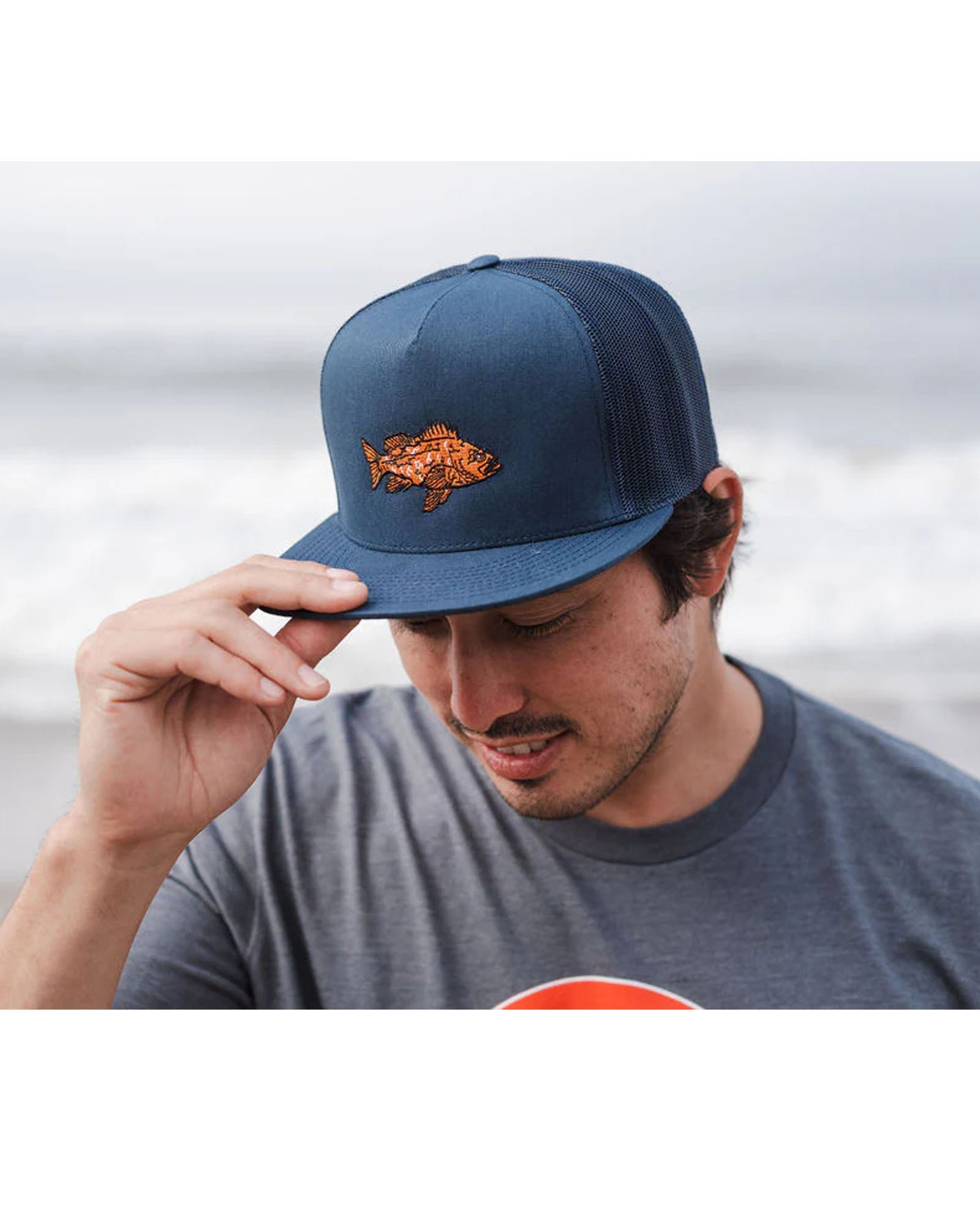 vermillion 5 panel trucker hat in navy